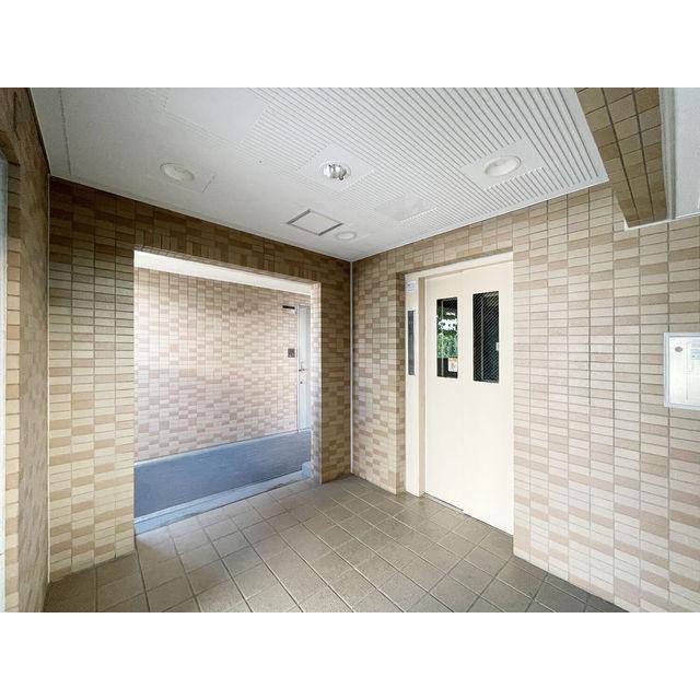 ファインコート西つつじヶ丘1階 エントランス