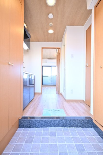 ティアラ目白ＡＶＥＮＵＥ 玄関