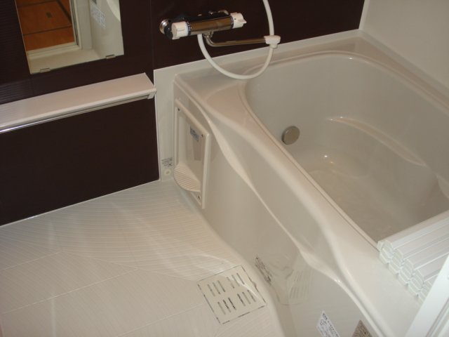 アクアマリン102号室 浴室