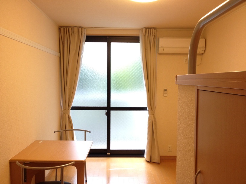 レオパレスＫＯＩＷＡＩ402号室 駐輪場