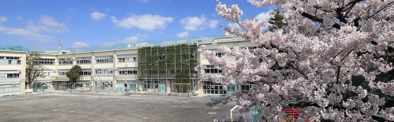 レオパレスペルシャ 杉並区立高井戸第三小学校