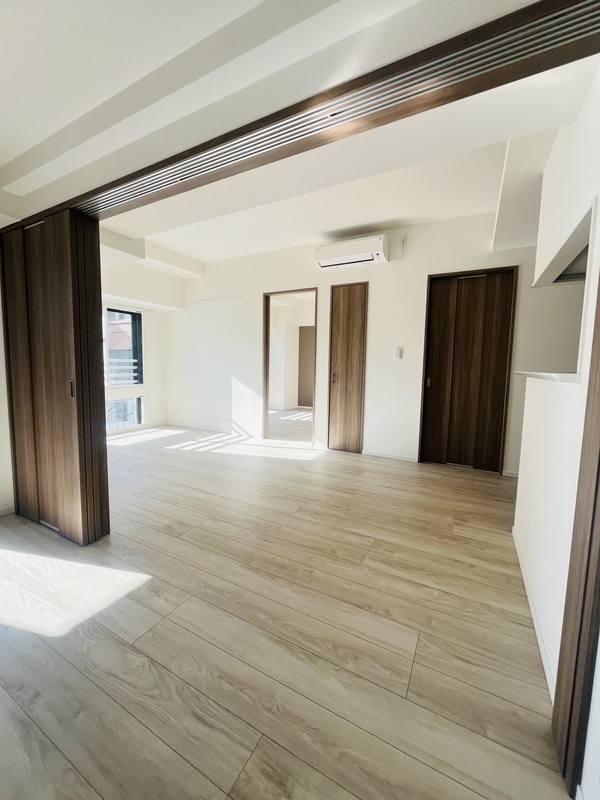 THE MAYFAIR4階 内観