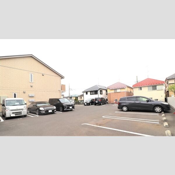 ショウリュウ秋津 駐車場