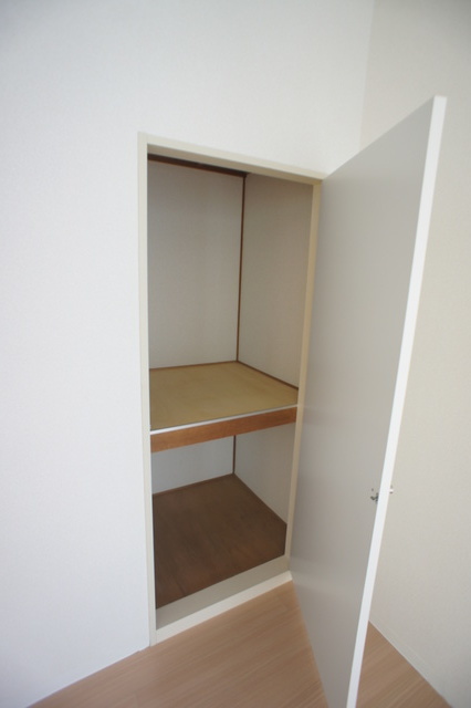 クレストコートＡ0201号室 収納があります
