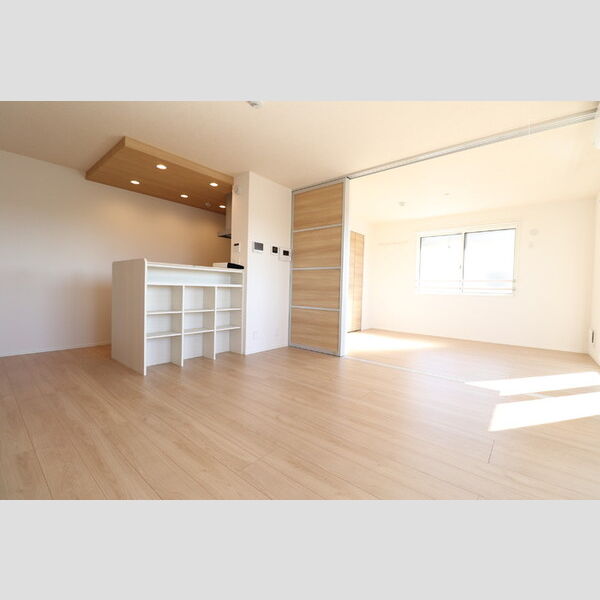 アベニール大倉山202号室 LDK12.6帖