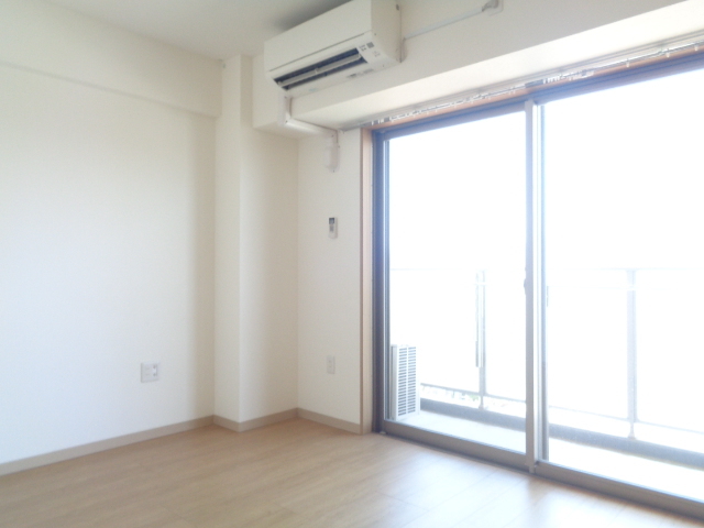 リオアルデ追分0406号室 リビング