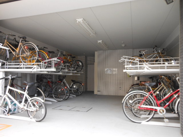 ガーラ・シティ亀戸5階 駐輪場