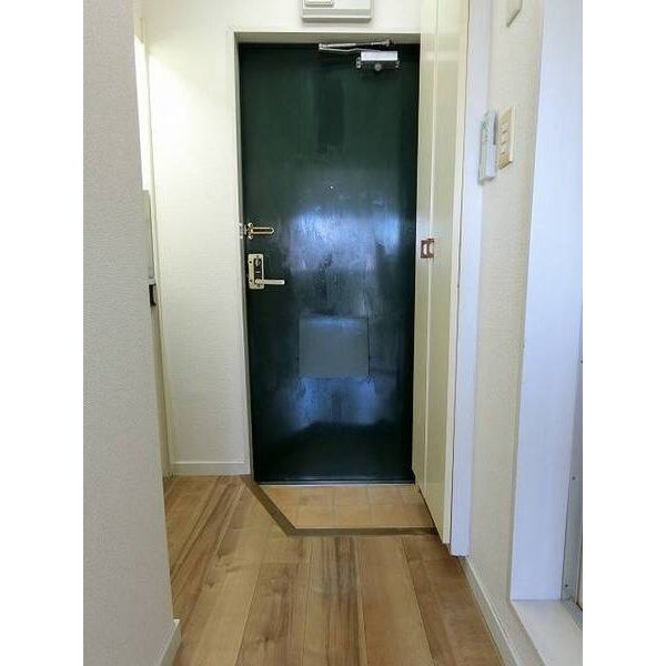 北小金第15レジデンス202号室 玄関