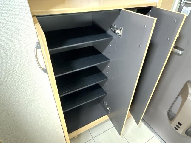 ロイヤルハイツ 下駄箱