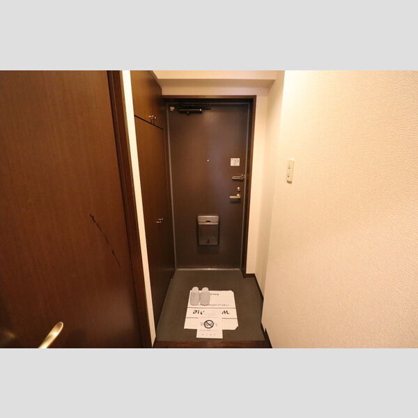 アレックス千葉寺 玄関