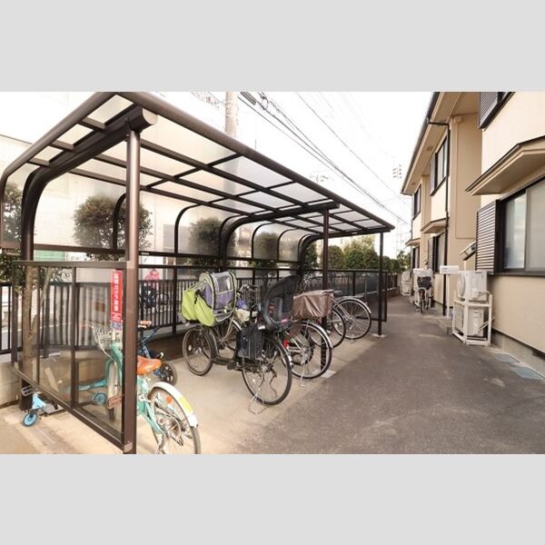 サンハイツ光が丘 屋根付き自転車駐輪場