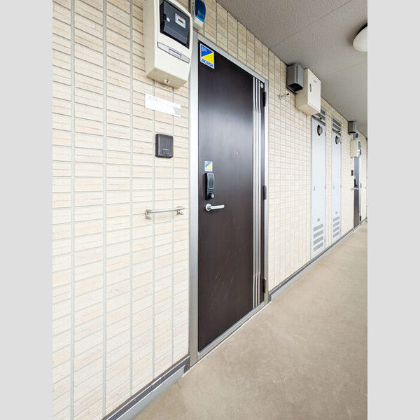 カルチェ　B203号室 玄関(外側)