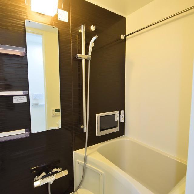 カーサピアッツァ新宿西落合3階 バス