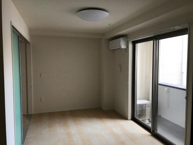 プラム リビング