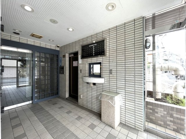 ライオンズマンション駒込第七2階 エントランス