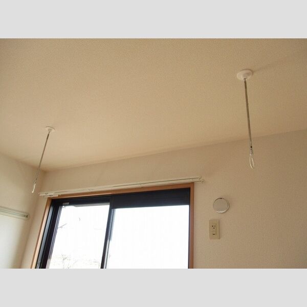 グランパルク102号室 室内物干