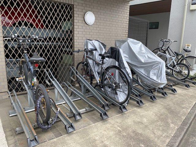 レジディア世田谷若林3階 駐輪場