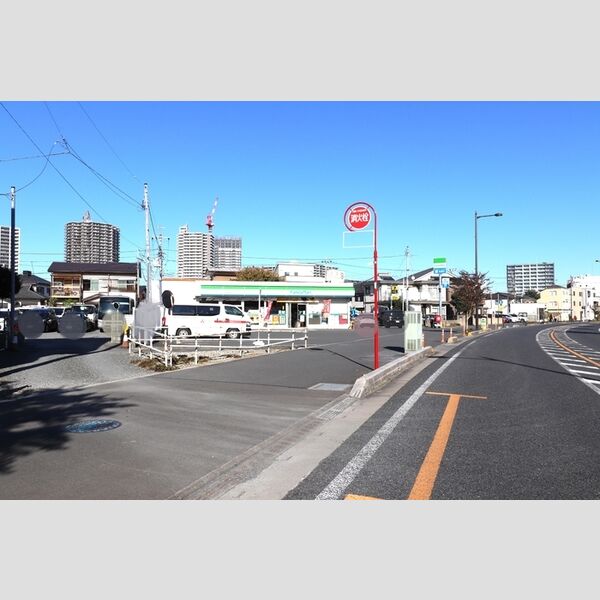 クレセント東住吉 ファミリーマート