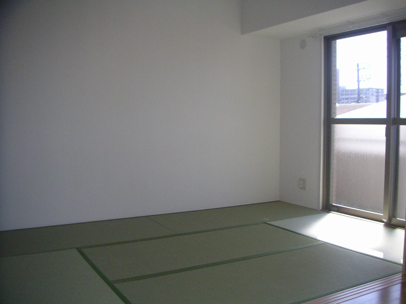 ラ・パラドール中山2階 内観