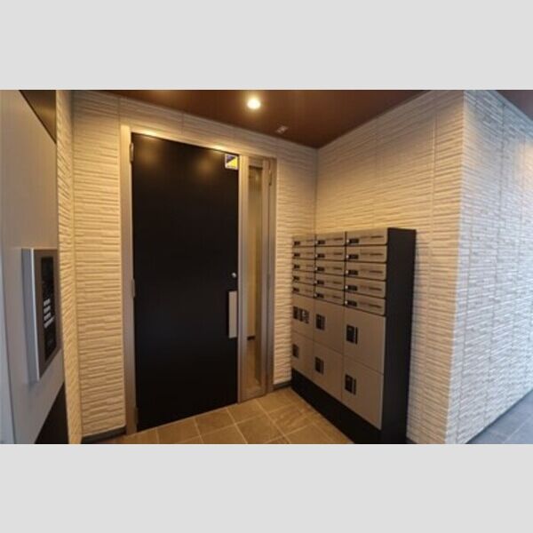 Skey residence塚越(スカイエレジデンスツカゴシ)201号室 エントランス