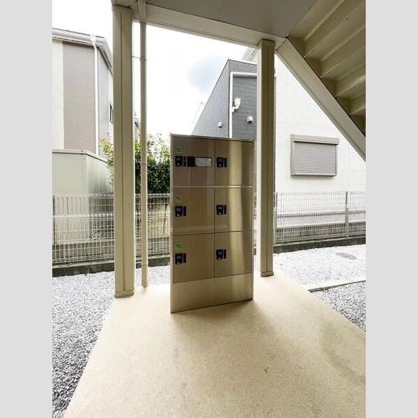 Erdbeere 宅配ボックス