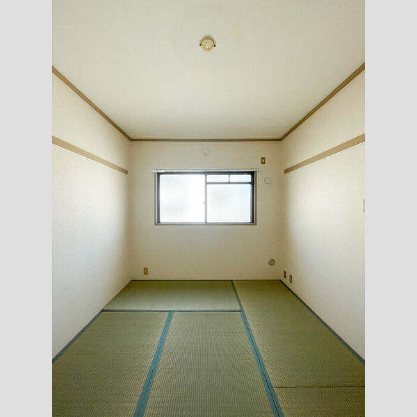 ビラ・フラワーヒル201号室 和室