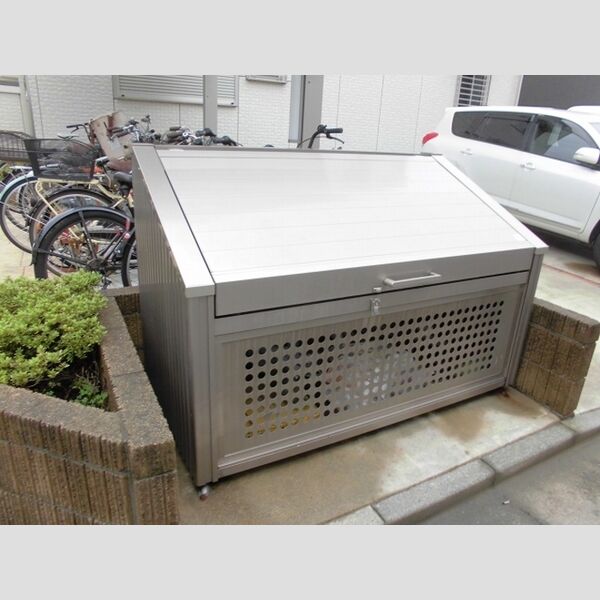 ステラ・ウノ ごみ置場