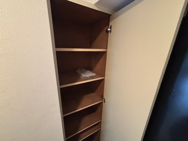 ホームズ青戸 収納