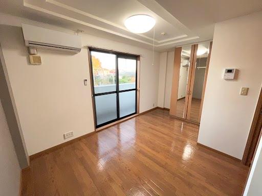 メゾン・ラクウショウ203号室 室内