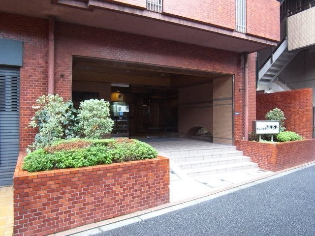アンバサダー六本木 エントランス