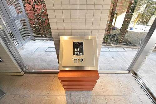 ライオンズ北小岩レジデンス1階 オートロック　※2019年3月の写真
