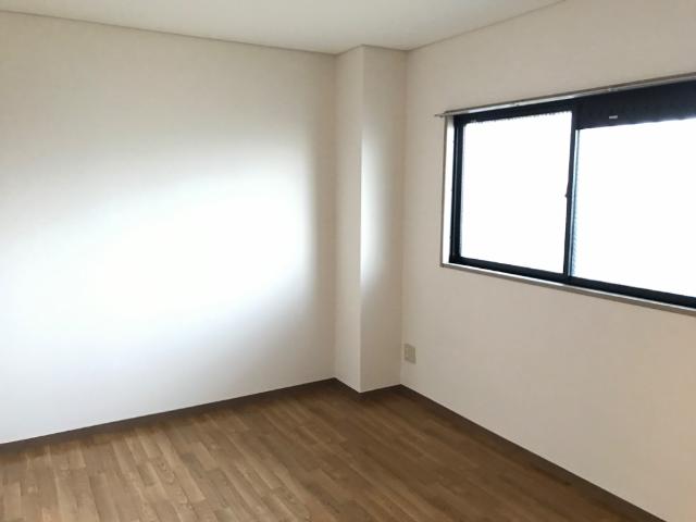 サザンフィールド305号室 寝室