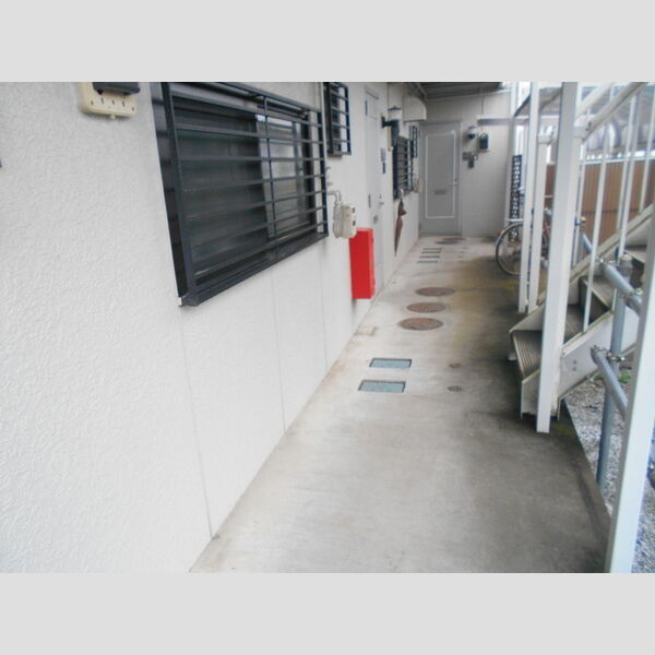 エスポワール海和 一階共用廊下