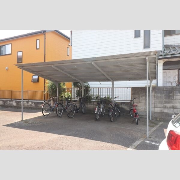 花嶋ハイツ　A・B・C 駐輪場