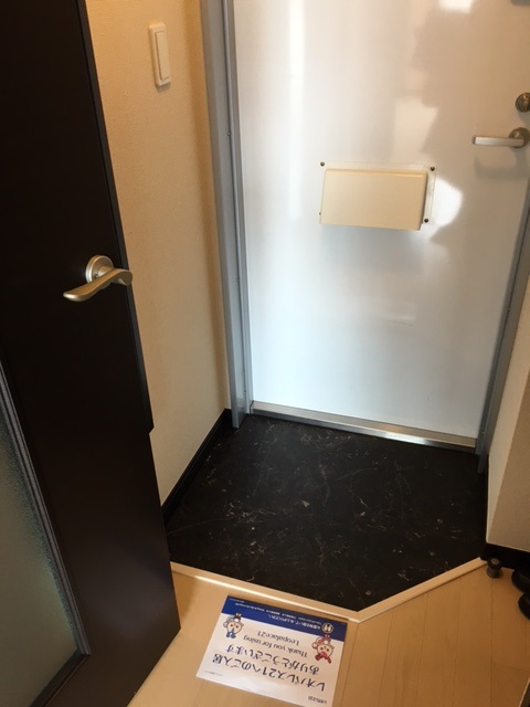 レオネクストモビリティ 玄関