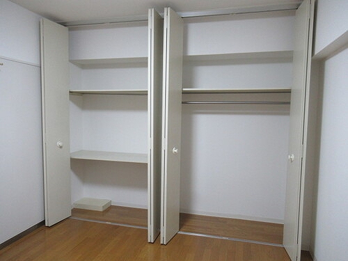 グリーンコーポ川口 洋室収納