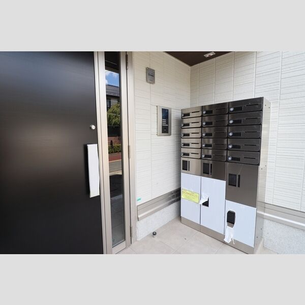 D-Style氷川台301号室 集合ポスト　宅配ボックス