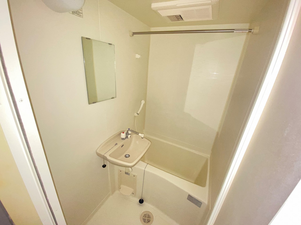 レオパレスウォーターヴィレッジ103号室 お風呂