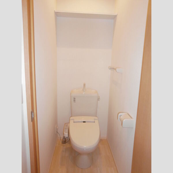 グッドベルテ横浜102号室 トイレ