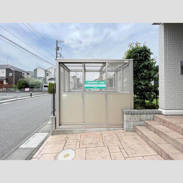 リヴィエール ゴミステーション