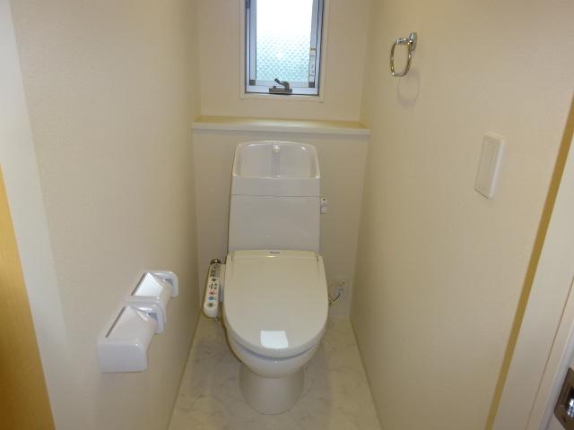 セレーノコトー103号室 シャワー付トイレ