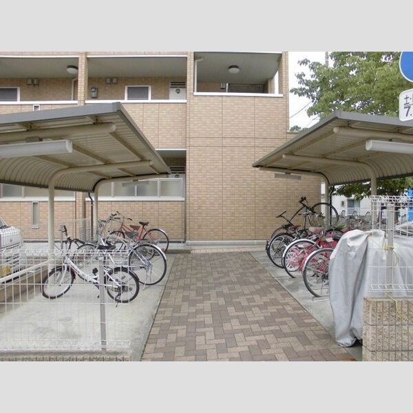 メゾンアリア 駐輪場