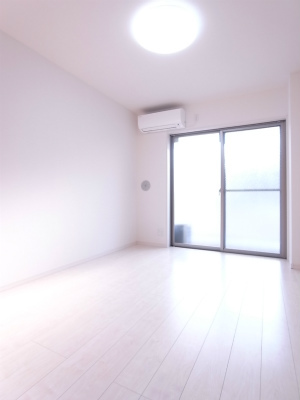 リブリ・コスズ 寝室