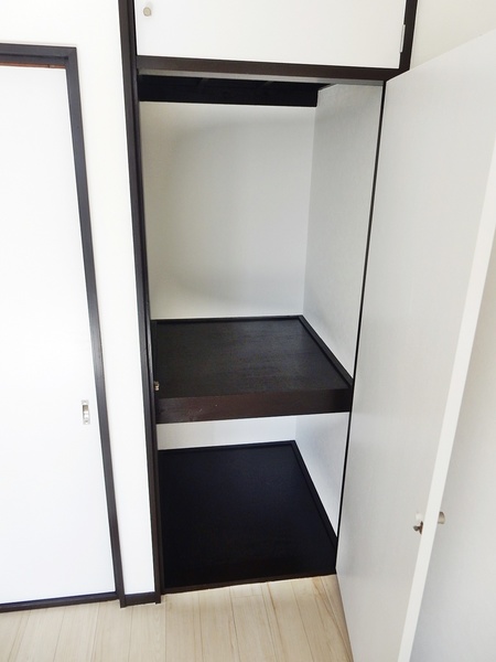 メゾンド藤102号室 収納