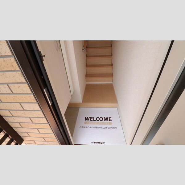 スカイビューテラス宮前平205号室 玄関