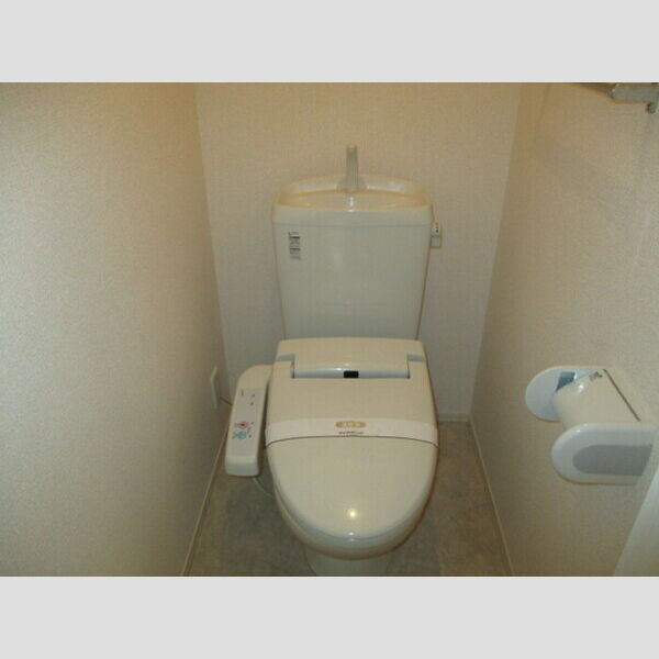 リビングタウン南花島　C102号室 トイレ　温水洗浄暖房便座