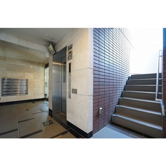 シュタイン・ブルグ0404号室 エレベーターホール