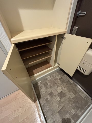 スカイホーム本郷0403号室 収納