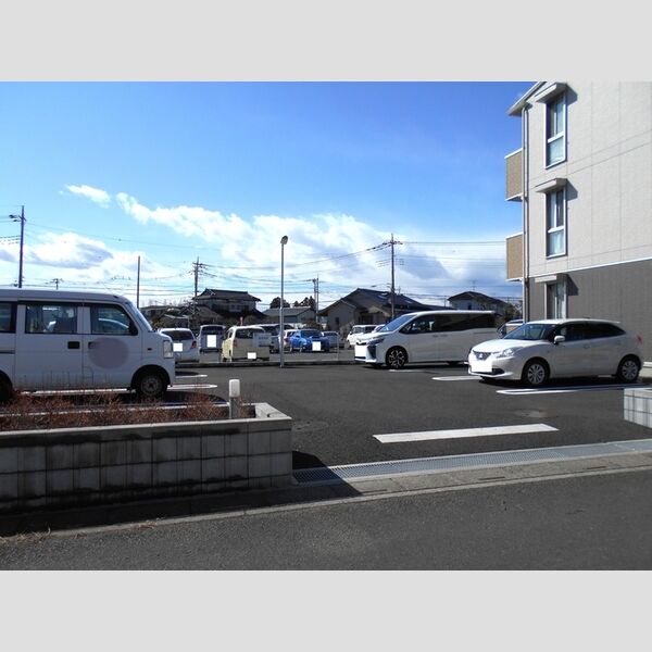 Des Ailes Deux 駐車場