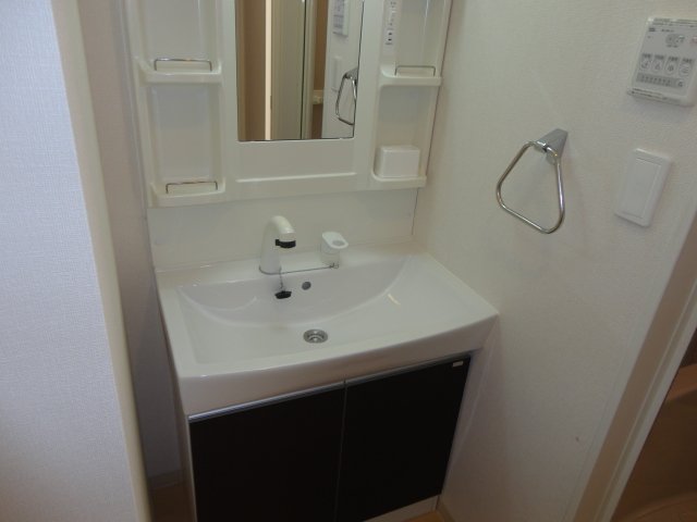 サンフォレスタ１番館 洗髪洗面化粧台